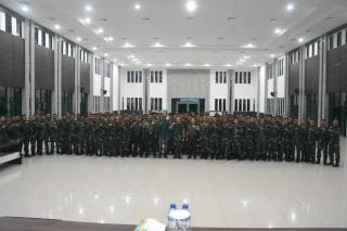 Pembekalan media dan publikasi resmi di tutup Danrem 031/Wira Bima